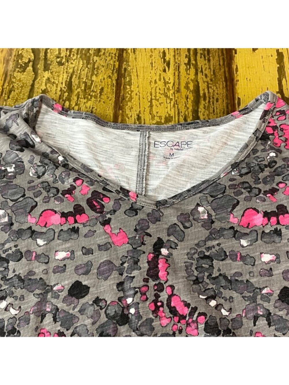 Escape by Habitat Abstract Paint Splatter Cotton Top Sz MED Boxy Artsy - Picture 3 of 6